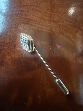 Avon gold Tone Pave Hexagon Stick Pin